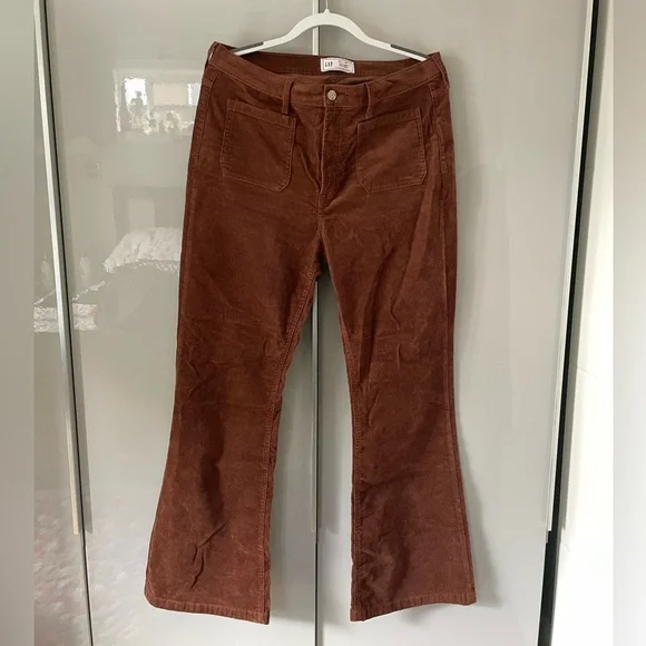 GAP Women’s Brown ‘70s Flare Corduroys - Picture 1 of 4